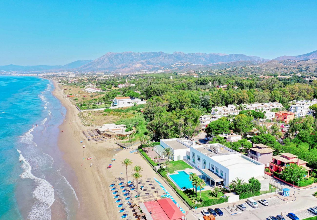 Apartment in Marbella - 1080 Luxury Family Penthouse with Rooftop Jacuzzi