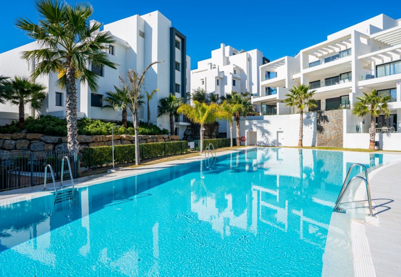 Apartment in Estepona - MDG-623