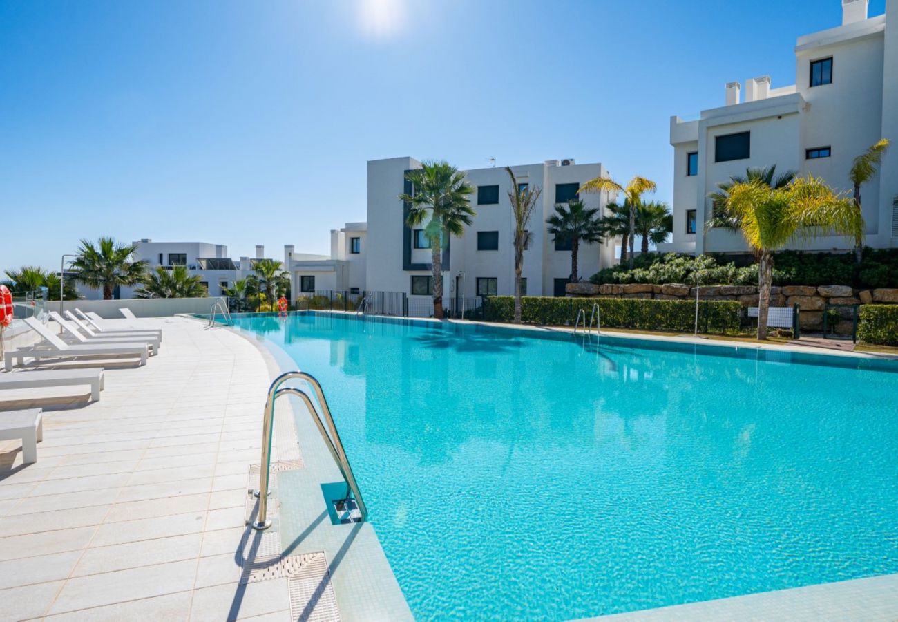 Apartment in Estepona - MDG-623