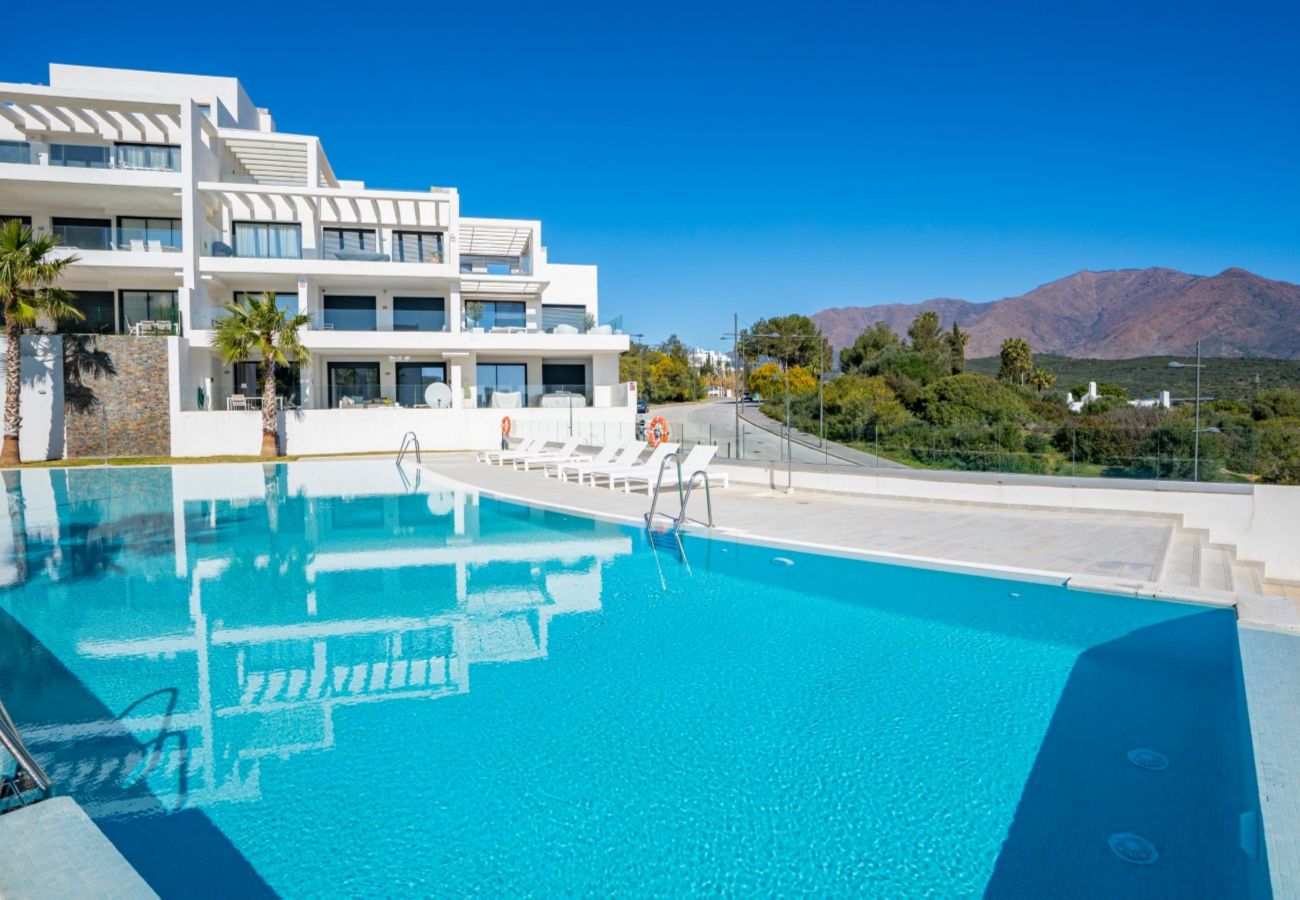 Apartment in Estepona - MDG-623