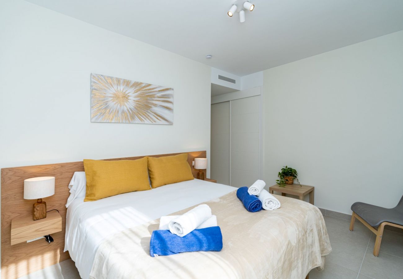 Apartment in Estepona - MDG-623