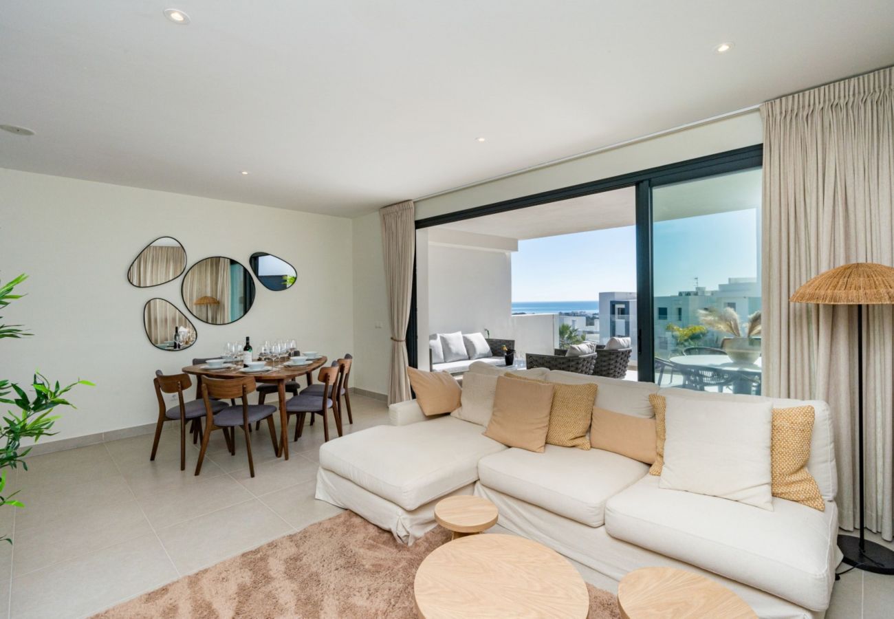 Apartment in Estepona - MDG-623