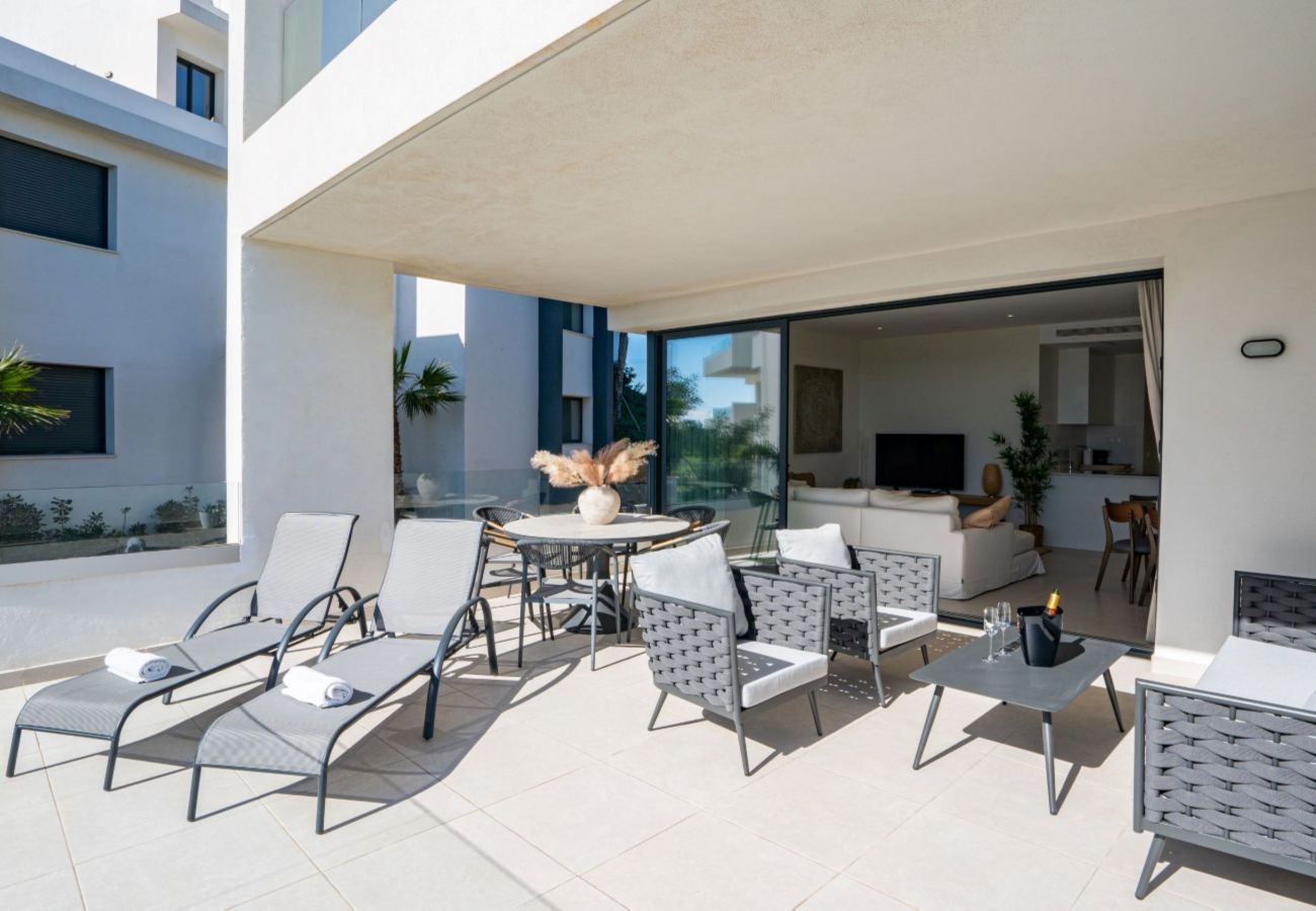 Apartment in Estepona - MDG-623
