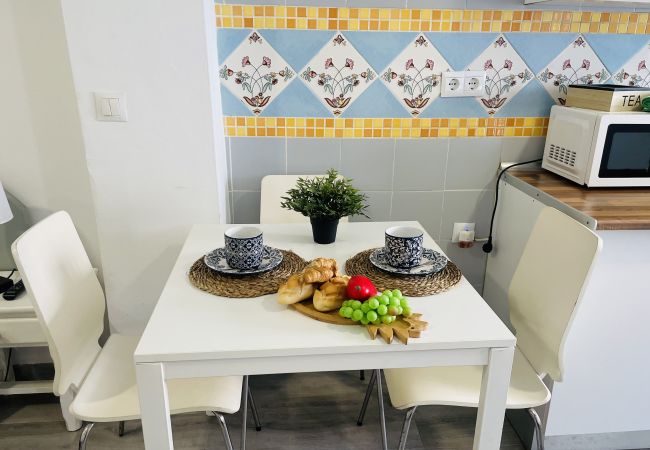 Studio in Nerja - Jimena Carabeo studio in the center of Nerja  Studio in Nerja - Jimena Carabeo studio in the center of Nerja