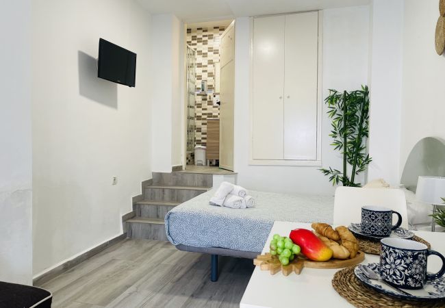 Studio in Nerja - Jimena Carabeo studio in the center of Nerja  Studio in Nerja - Jimena Carabeo studio in the center of Nerja