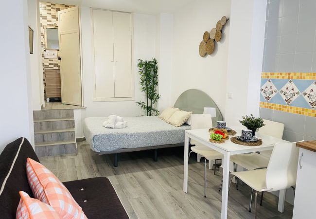 Studio in Nerja - Jimena Carabeo studio in the center of Nerja  Studio in Nerja - Jimena Carabeo studio in the center of Nerja