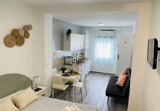 Studio in Nerja - Jimena Carabeo studio in the center of Nerja  Studio in Nerja - Jimena Carabeo studio in the center of Nerja