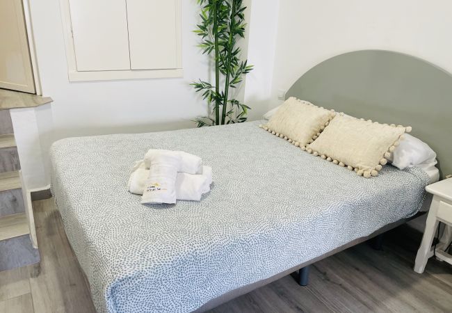 Studio in Nerja - Jimena Carabeo studio in the center of Nerja  Studio in Nerja - Jimena Carabeo studio in the center of Nerja