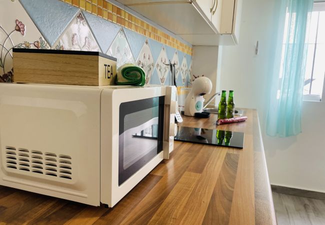 Studio in Nerja - Jimena Carabeo studio in the center of Nerja  Studio in Nerja - Jimena Carabeo studio in the center of Nerja