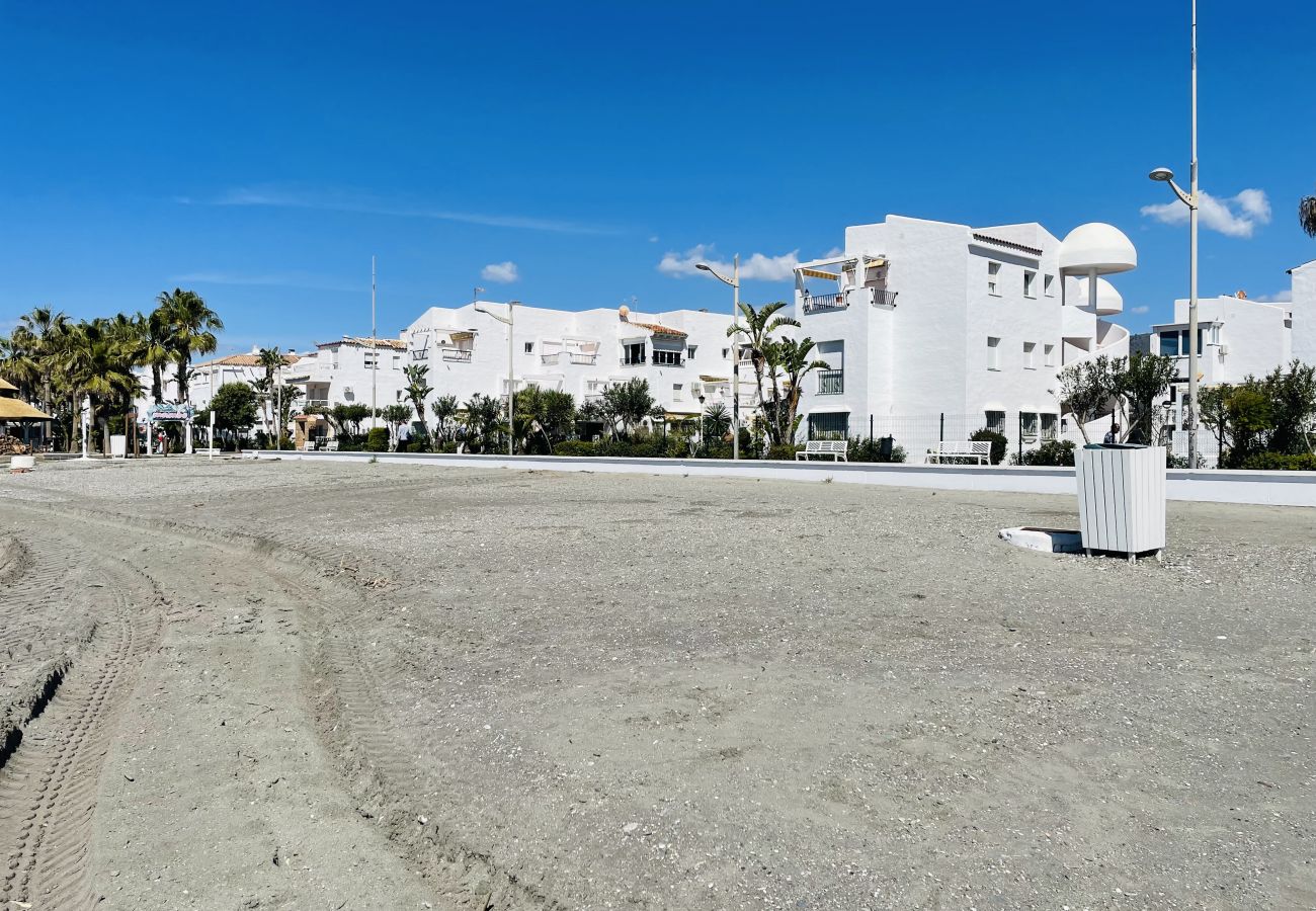 Apartment in Torrox Costa - Apartment Urb Laguna Beach Torrox Costa