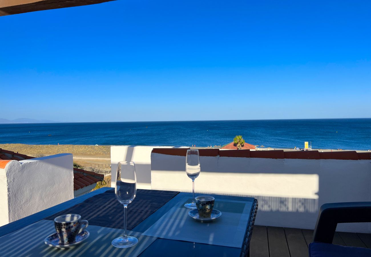 Apartment in San Luis de Sabanillas - 3003 beachfront 1. line Penthouse duplex
