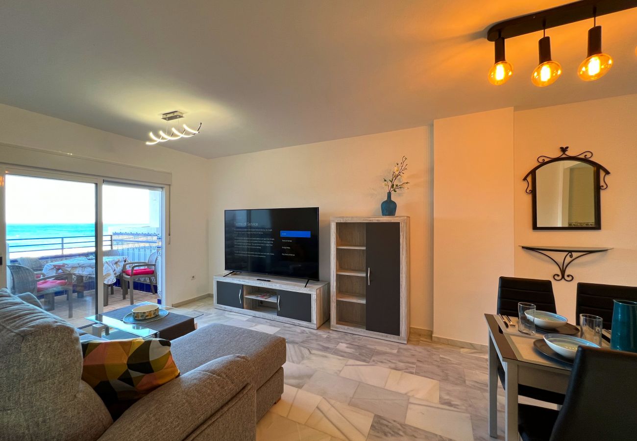 Apartment in San Luis de Sabanillas - 3003 beachfront 1. line Penthouse duplex