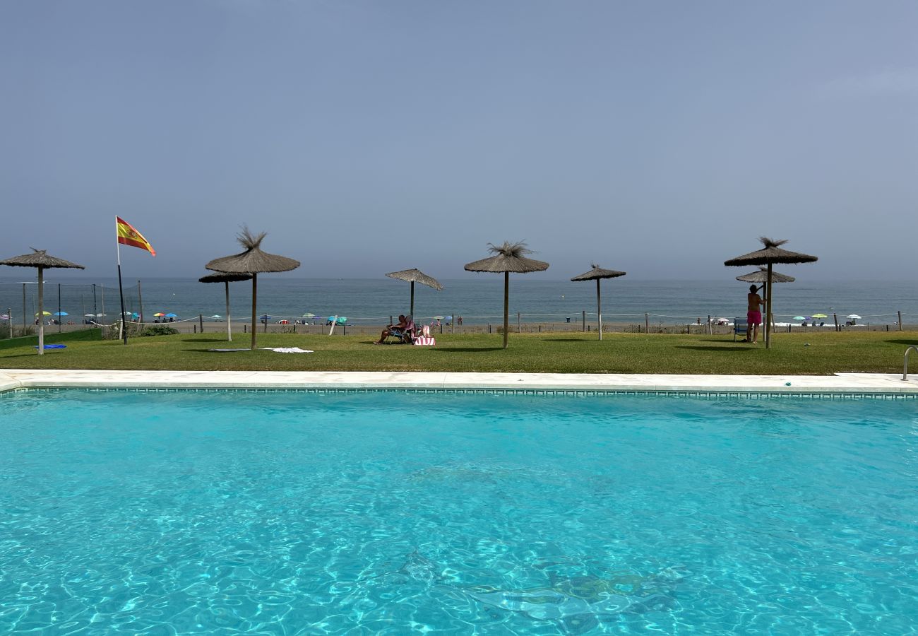 Apartment in San Luis de Sabanillas - 3003 beachfront 1. line Penthouse duplex