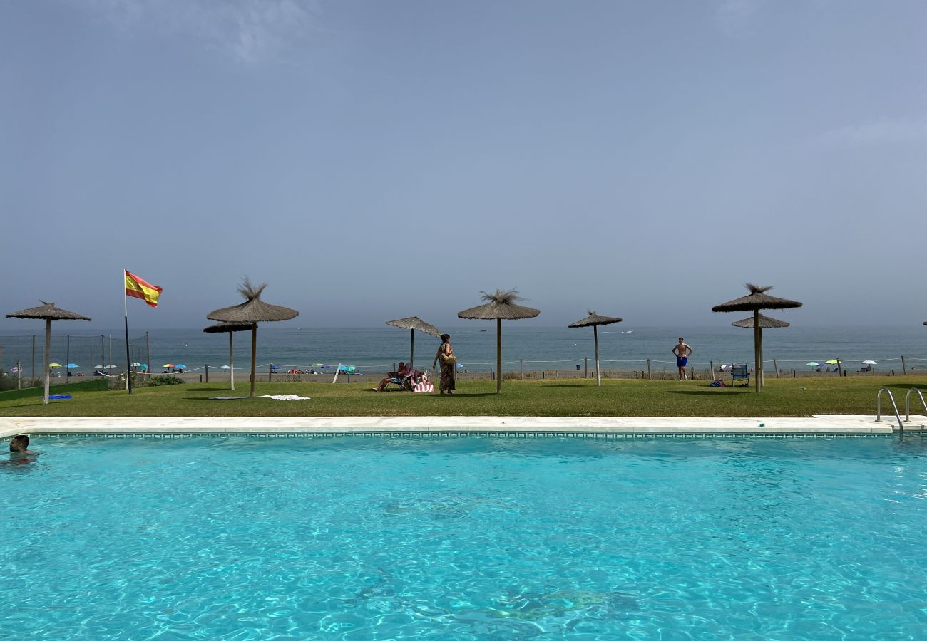 Apartment in San Luis de Sabanillas - 3003 beachfront 1. line Penthouse duplex