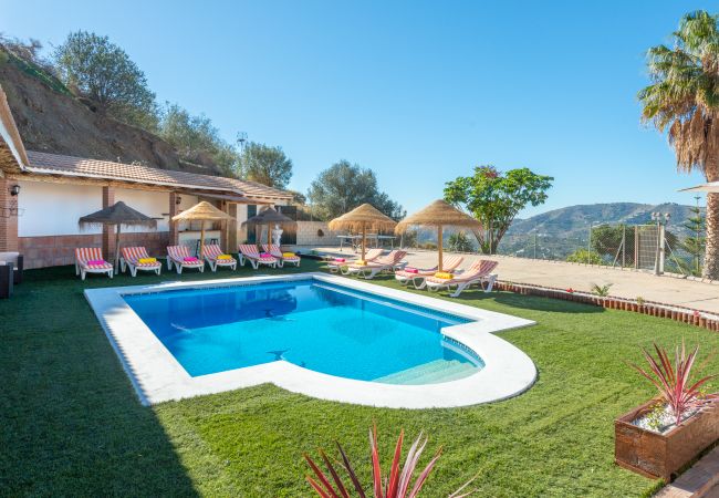 Villa in Torrox - Villa La Coscoja in Torrox: A Luxury Retreat with Extraordinary Views Villa in Torrox - Villa La Coscoja in Torrox: A Luxury Retreat with Extraordinary Views