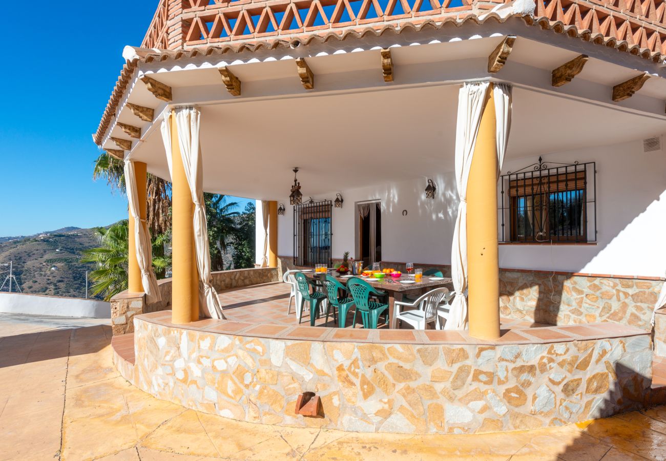 Villa in Torrox - Villa La Coscoja in Torrox: A Luxury Retreat with Extraordinary Views