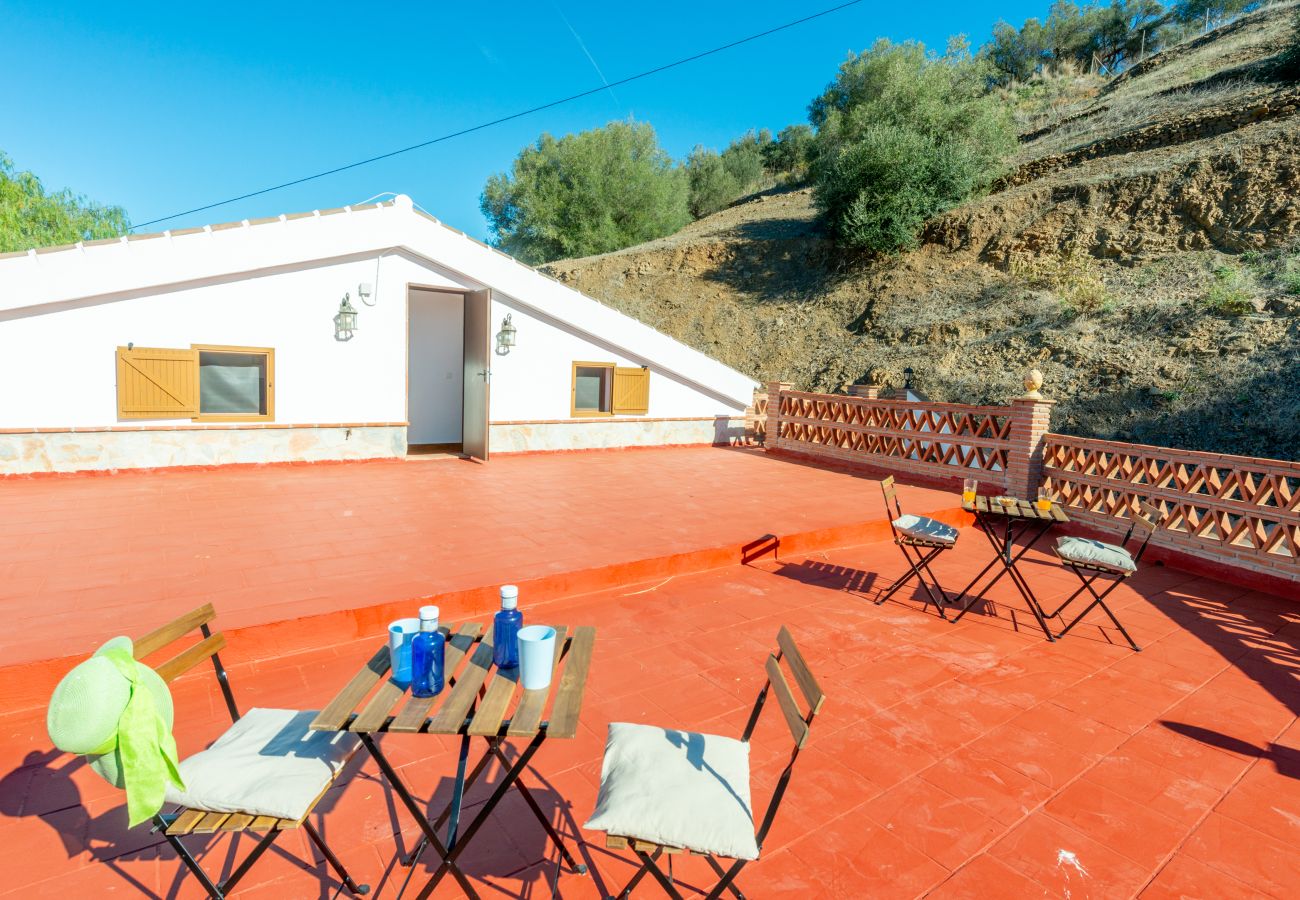 Villa in Torrox - Villa La Coscoja in Torrox: A Luxury Retreat with Extraordinary Views