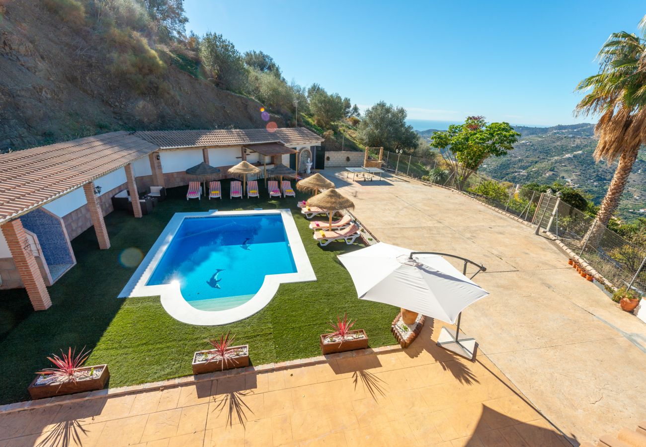 Villa in Torrox - Villa La Coscoja in Torrox: A Luxury Retreat with Extraordinary Views