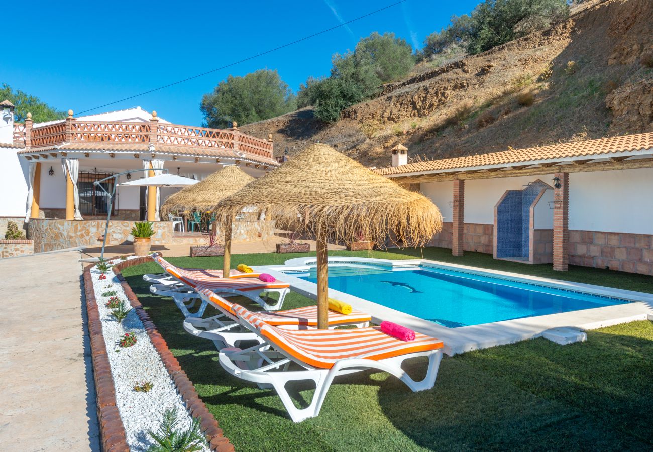 Villa in Torrox - Villa La Coscoja in Torrox: A Luxury Retreat with Extraordinary Views