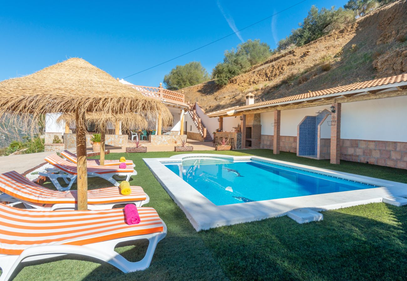 Villa in Torrox - Villa La Coscoja in Torrox: A Luxury Retreat with Extraordinary Views