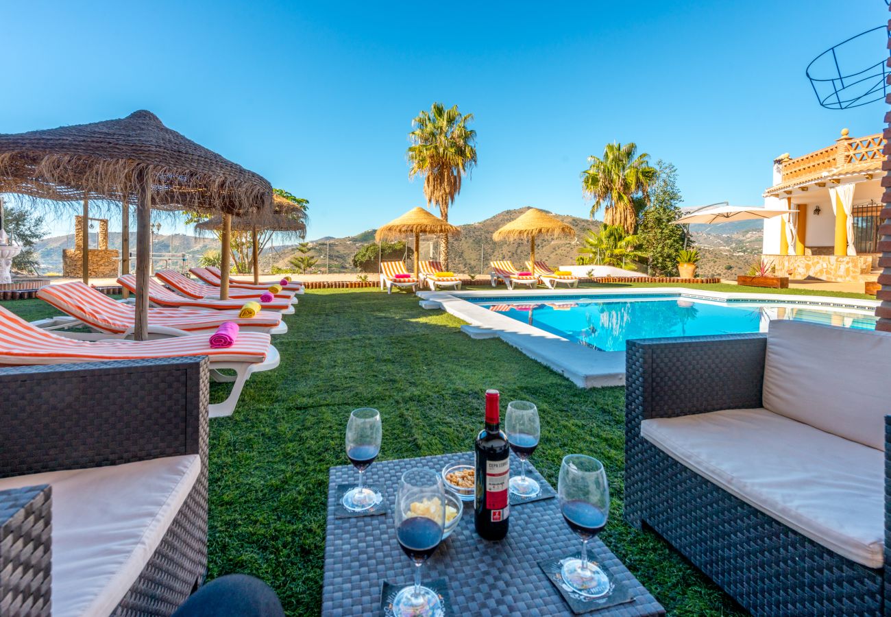 Villa in Torrox - Villa La Coscoja in Torrox: A Luxury Retreat with Extraordinary Views