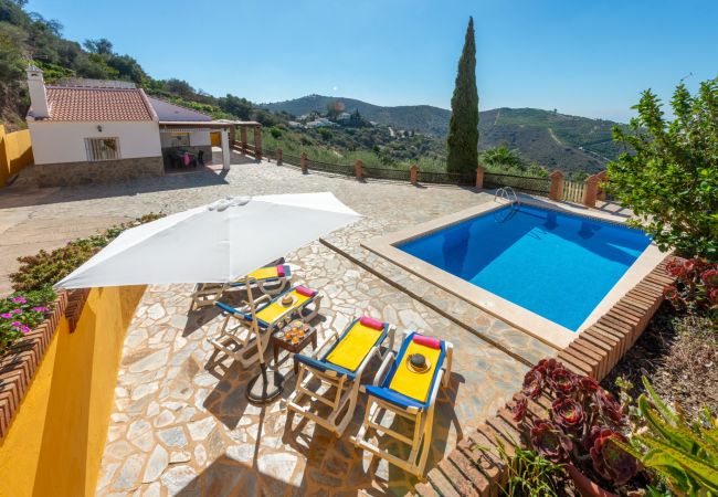 Villa/Dettached house in Torrox - Villa Toñi Harmony between Sun and Tranquility
