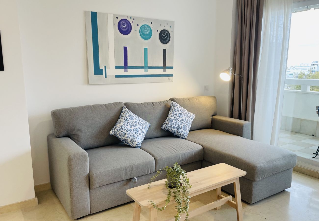 Apartment in Marbella - Sol de Marbella apartment with sea views