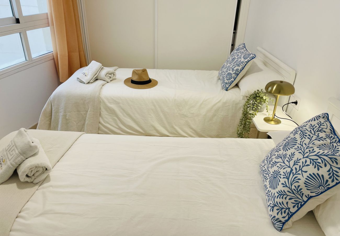 Apartment in Marbella - Sol de Marbella apartment with sea views