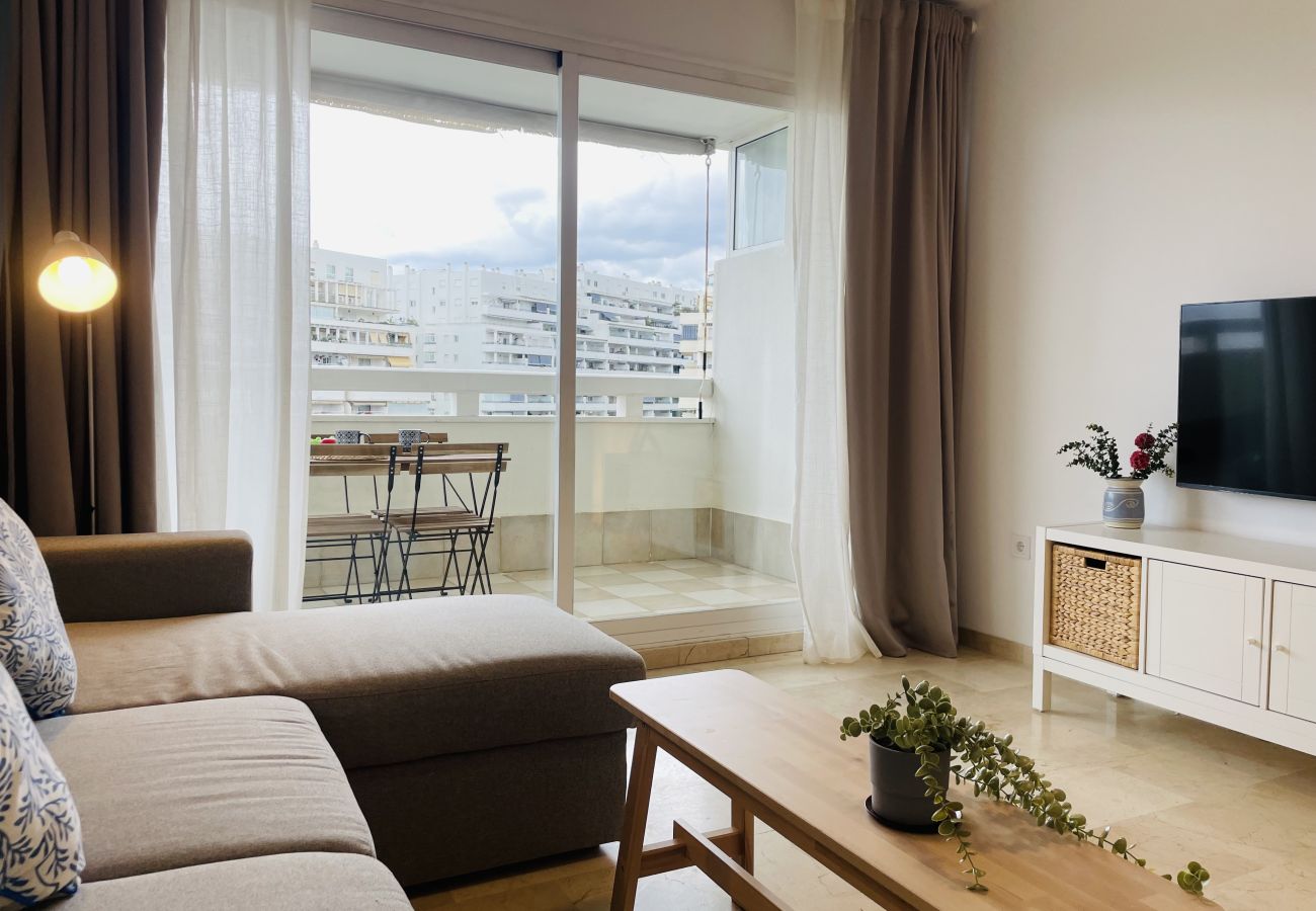 Apartment in Marbella - Sol de Marbella apartment with sea views
