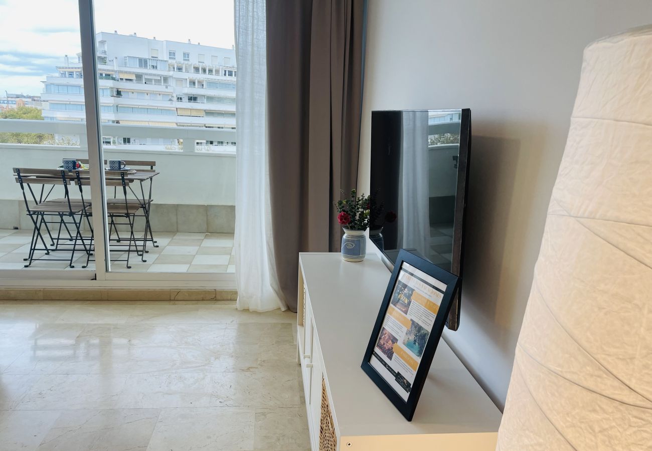 Apartment in Marbella - Sol de Marbella apartment with sea views