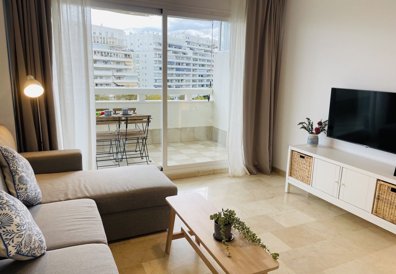 Apartment in Marbella - Sol de Marbella apartment with sea views