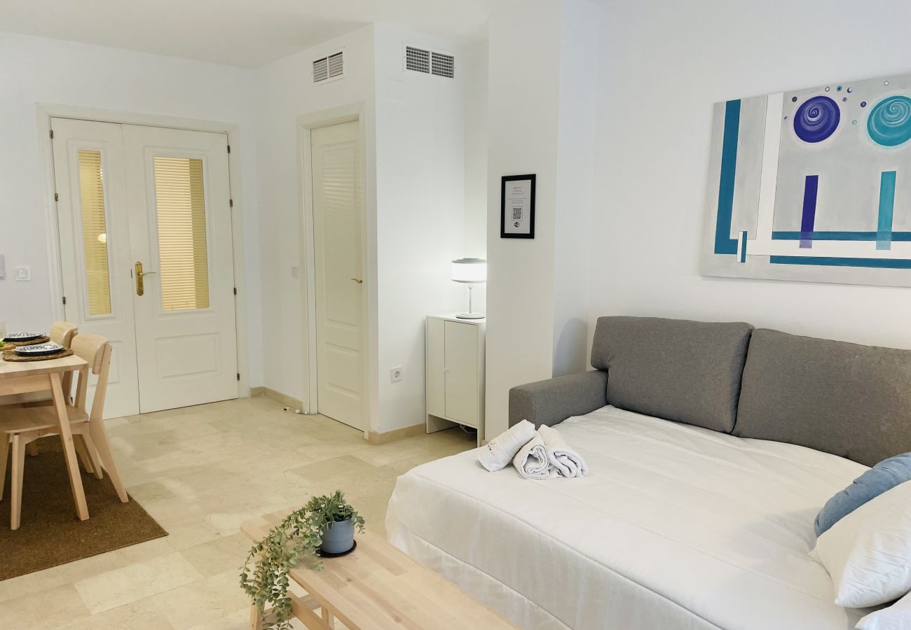 Apartment in Marbella - Sol de Marbella apartment with sea views