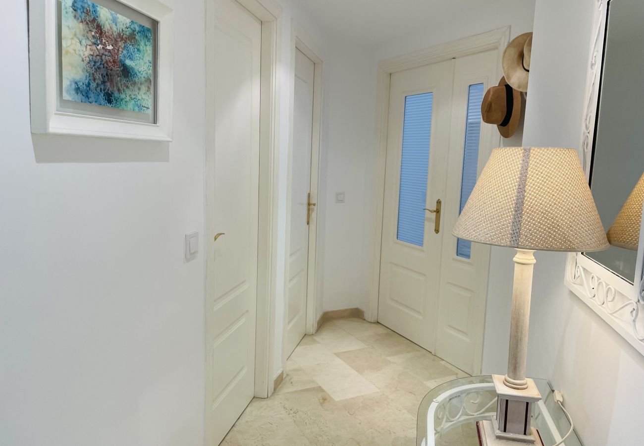 Apartment in Marbella - Sol de Marbella apartment with sea views