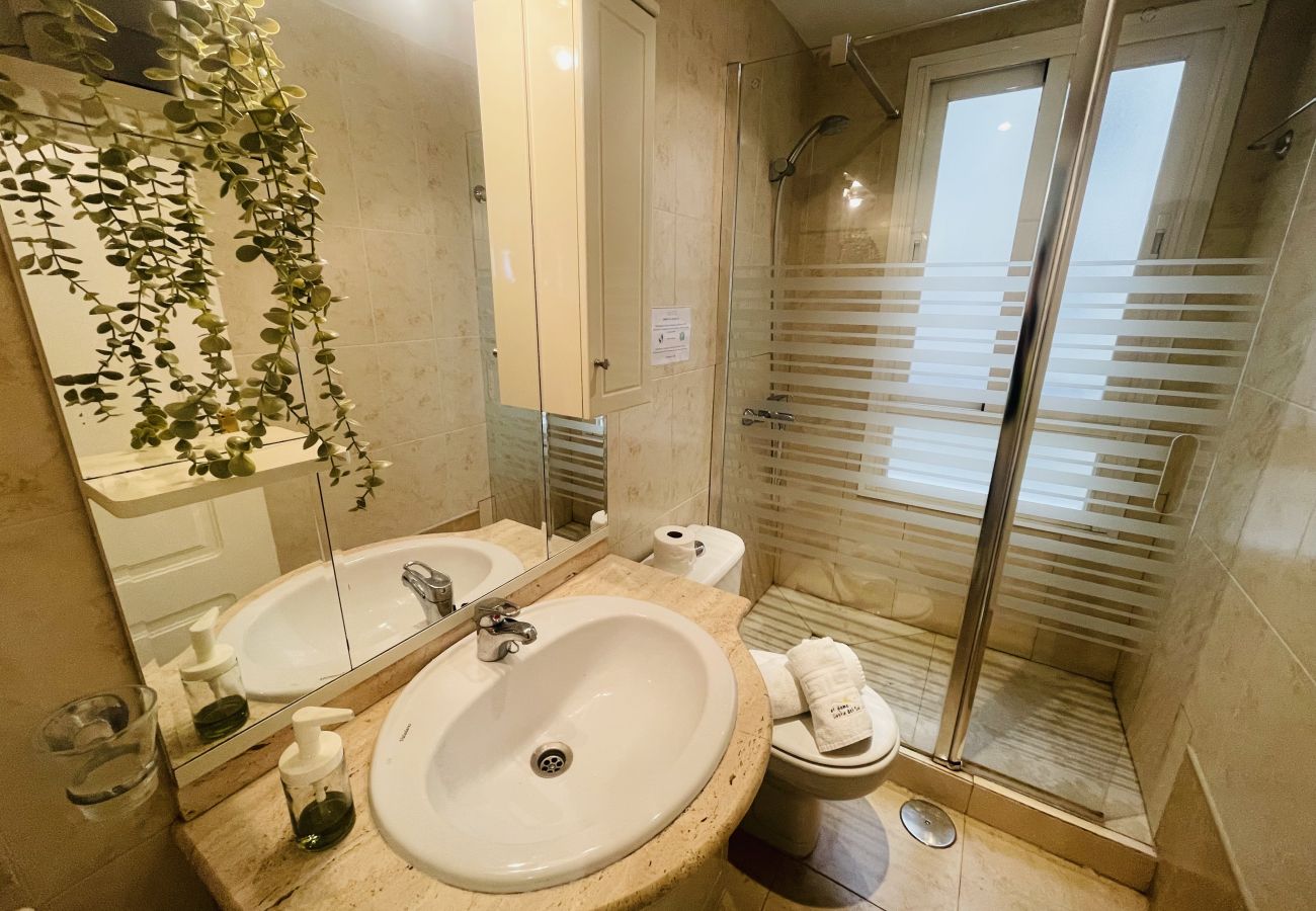 Apartment in Marbella - Sol de Marbella apartment with sea views