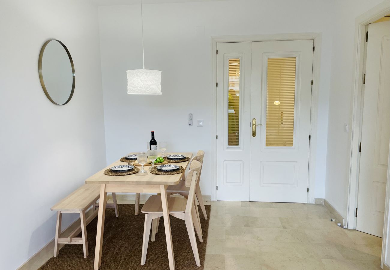 Apartment in Marbella - Sol de Marbella apartment with sea views