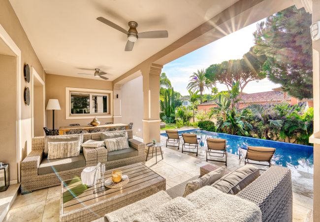 Villa in Marbella - 3055 Luxury Villa with Pool and Sea Views  Villa in Marbella - 3055 Luxury Villa with Pool and Sea Views