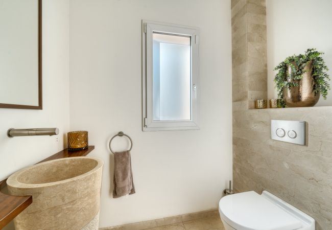 Villa in Marbella - 3055 Luxury Villa with Pool and Sea Views  Villa in Marbella - 3055 Luxury Villa with Pool and Sea Views