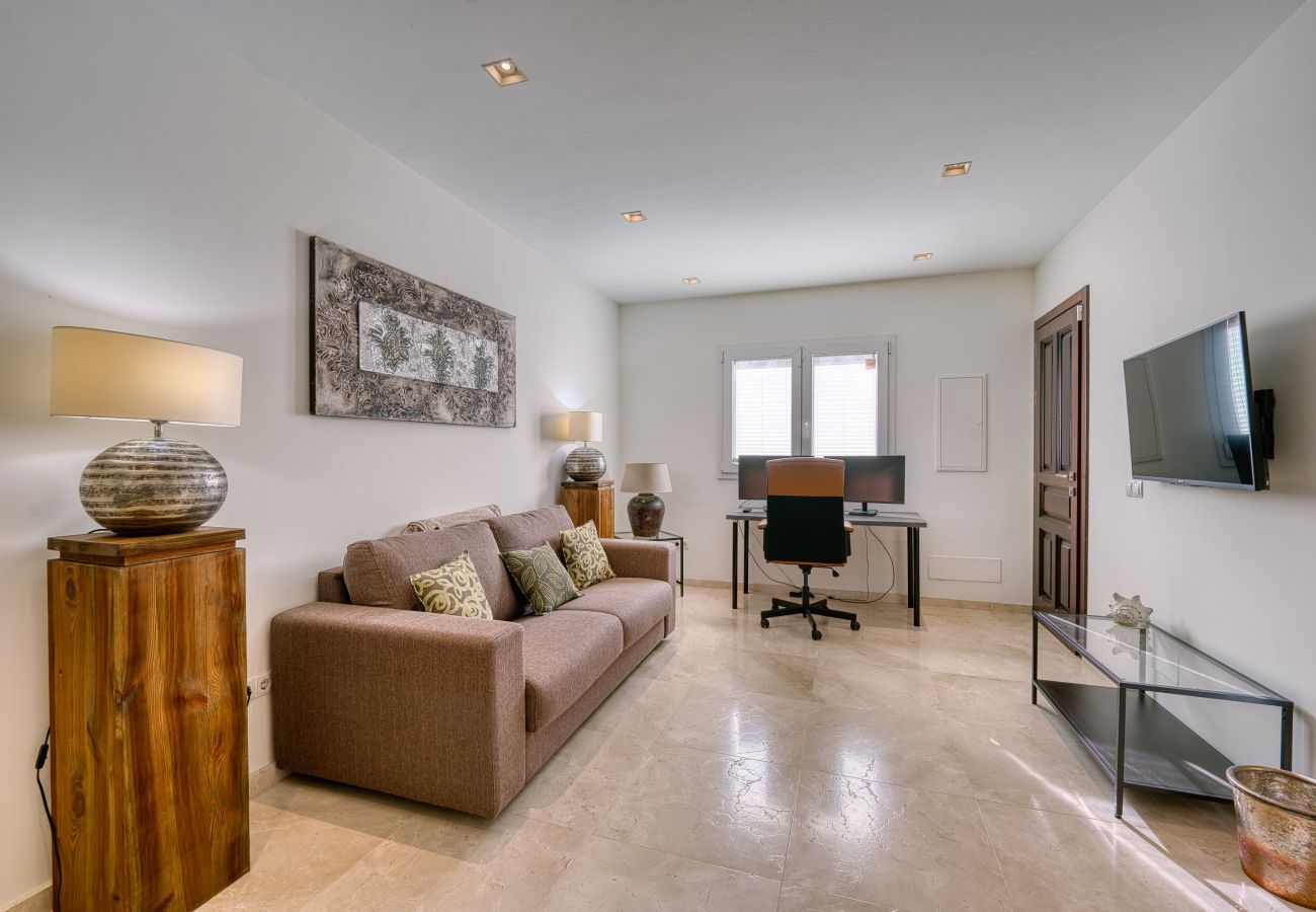 Villa in Marbella - 3055