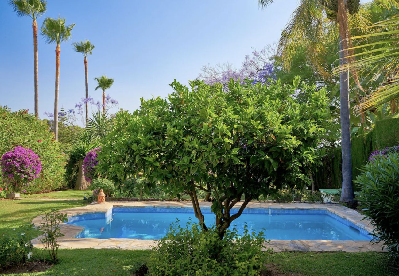 Villa in Marbella - 3088 Bungalow, nice sea views, private garden 