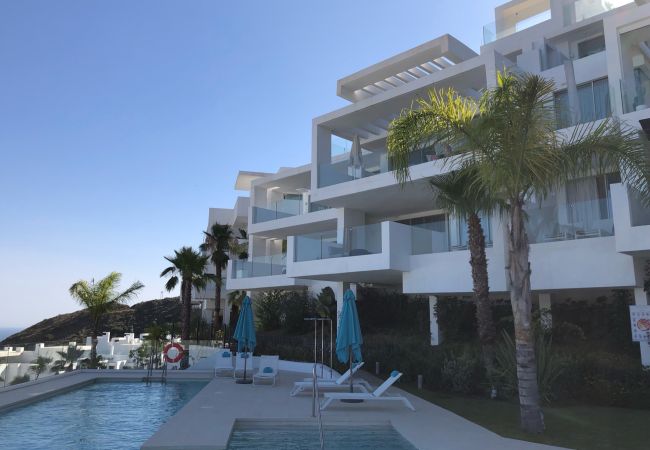  in Ojen - 3059 Apartment with stunning sea views in Palo Alto