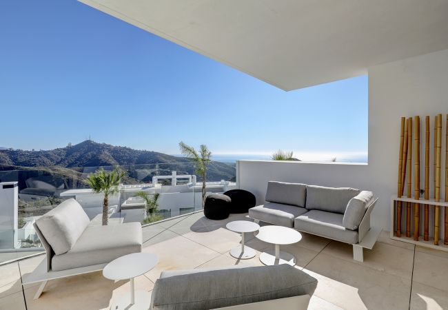  in Ojen - 3059 Apartment with stunning sea views in Palo Alto