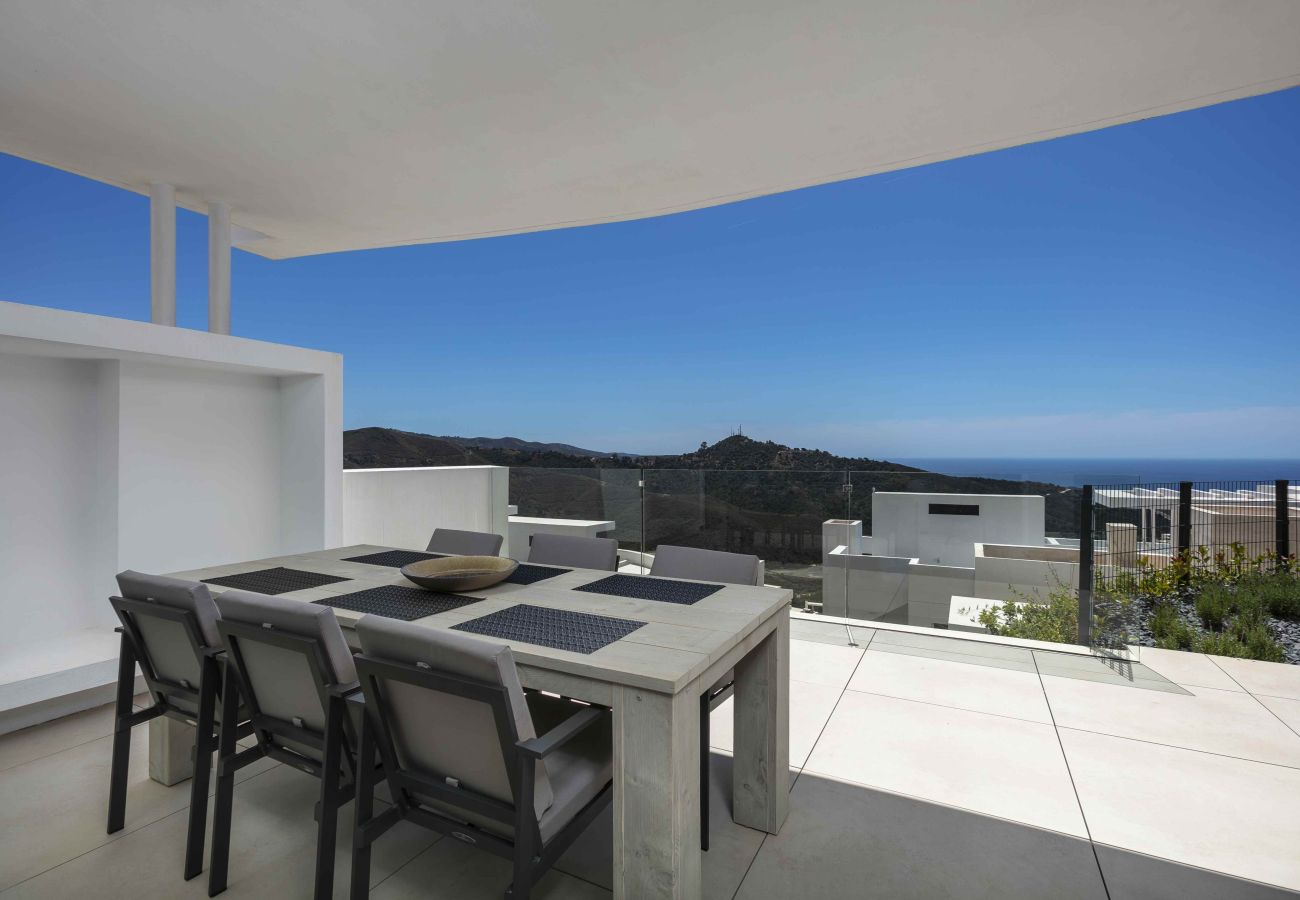 Apartment in Ojen - 3060 Apartment with extraordinary sea views in Palo Alto