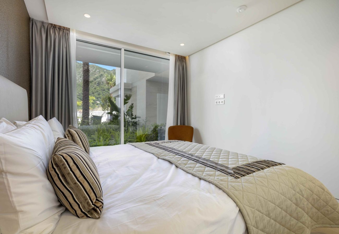 Apartment in Ojen - 3060 Apartment with extraordinary sea views in Palo Alto