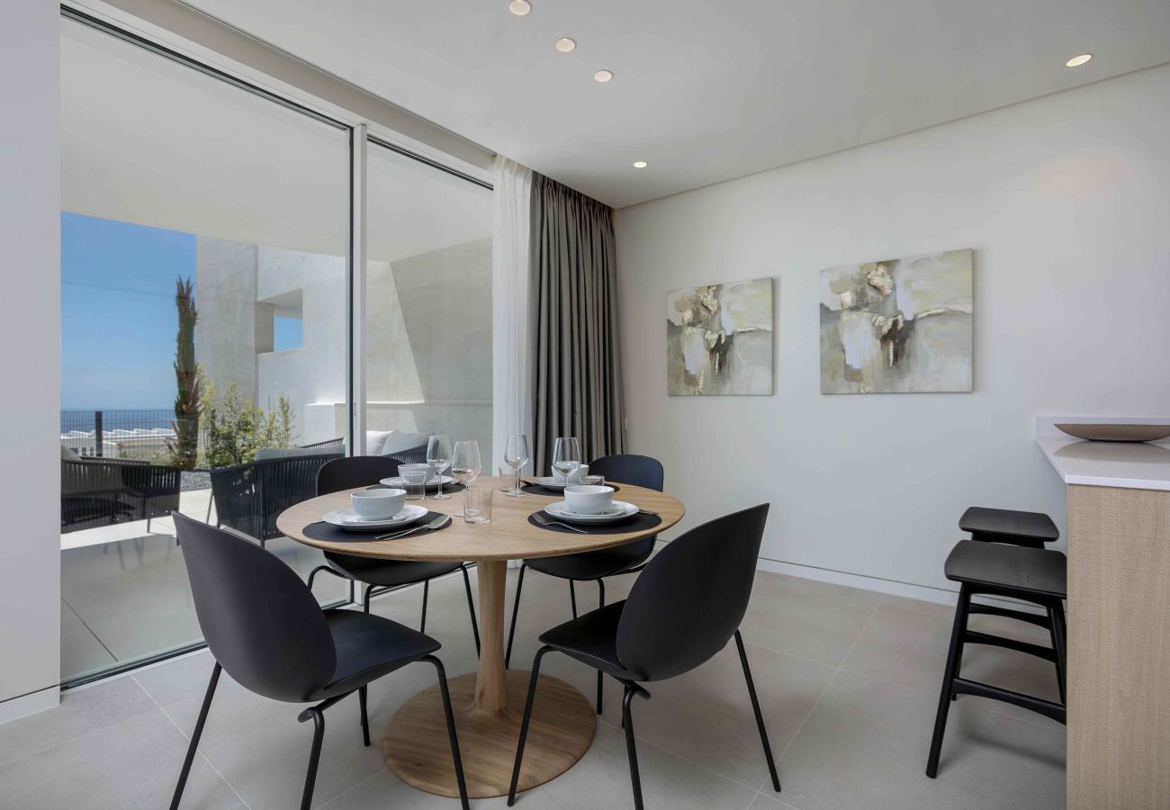 Apartment in Ojen - 3060 Apartment with extraordinary sea views in Palo Alto