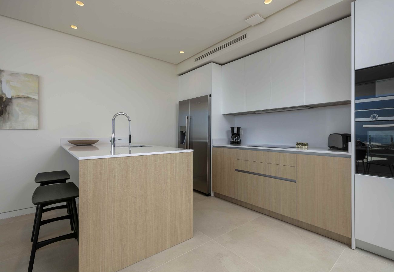 Apartment in Ojen - 3060 Apartment with extraordinary sea views in Palo Alto
