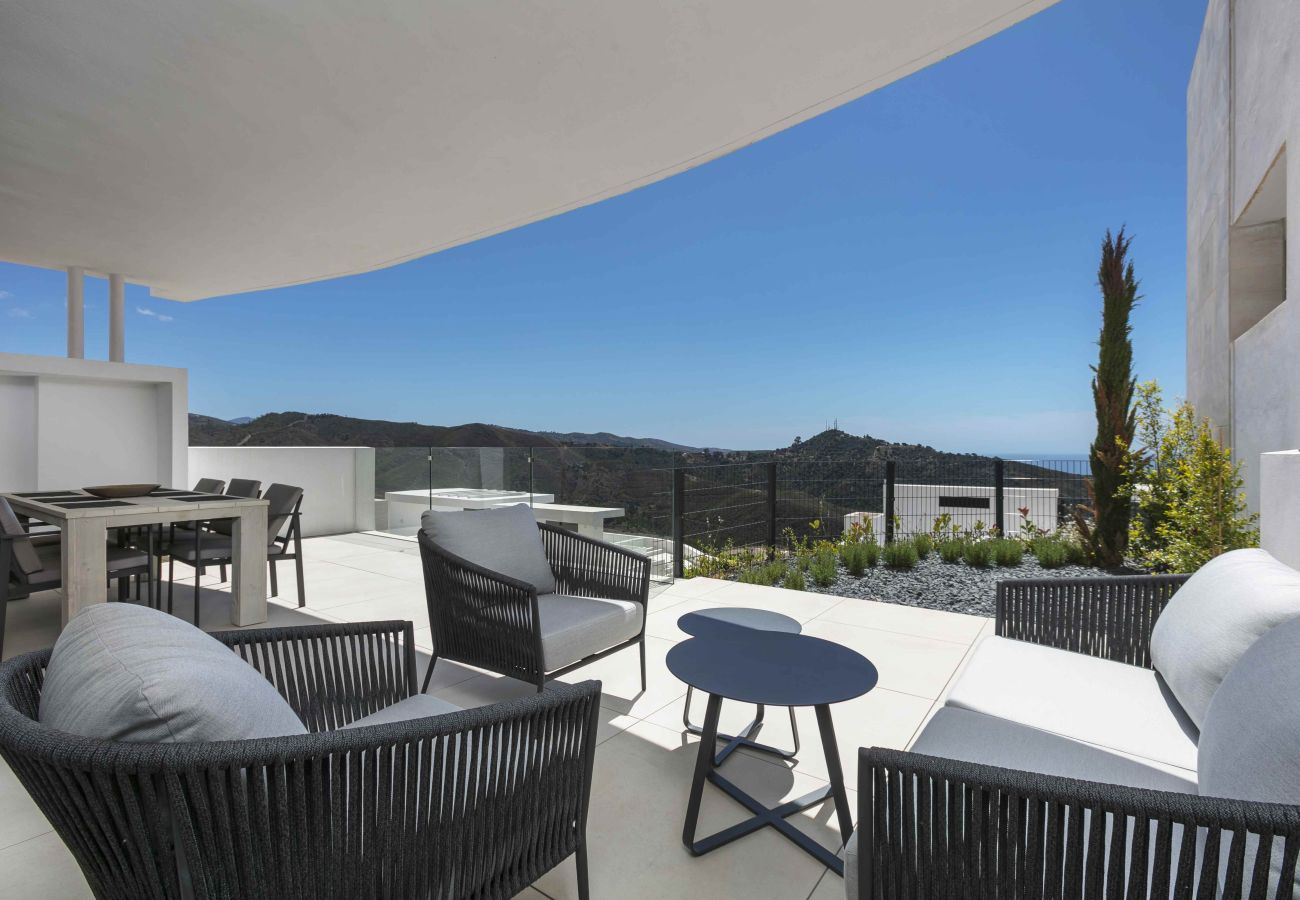 Apartment in Ojen - 3060 Apartment with extraordinary sea views in Palo Alto