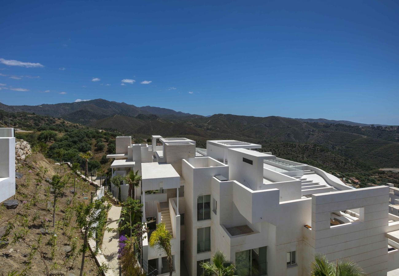 Apartment in Ojen - 3060 Apartment with extraordinary sea views in Palo Alto