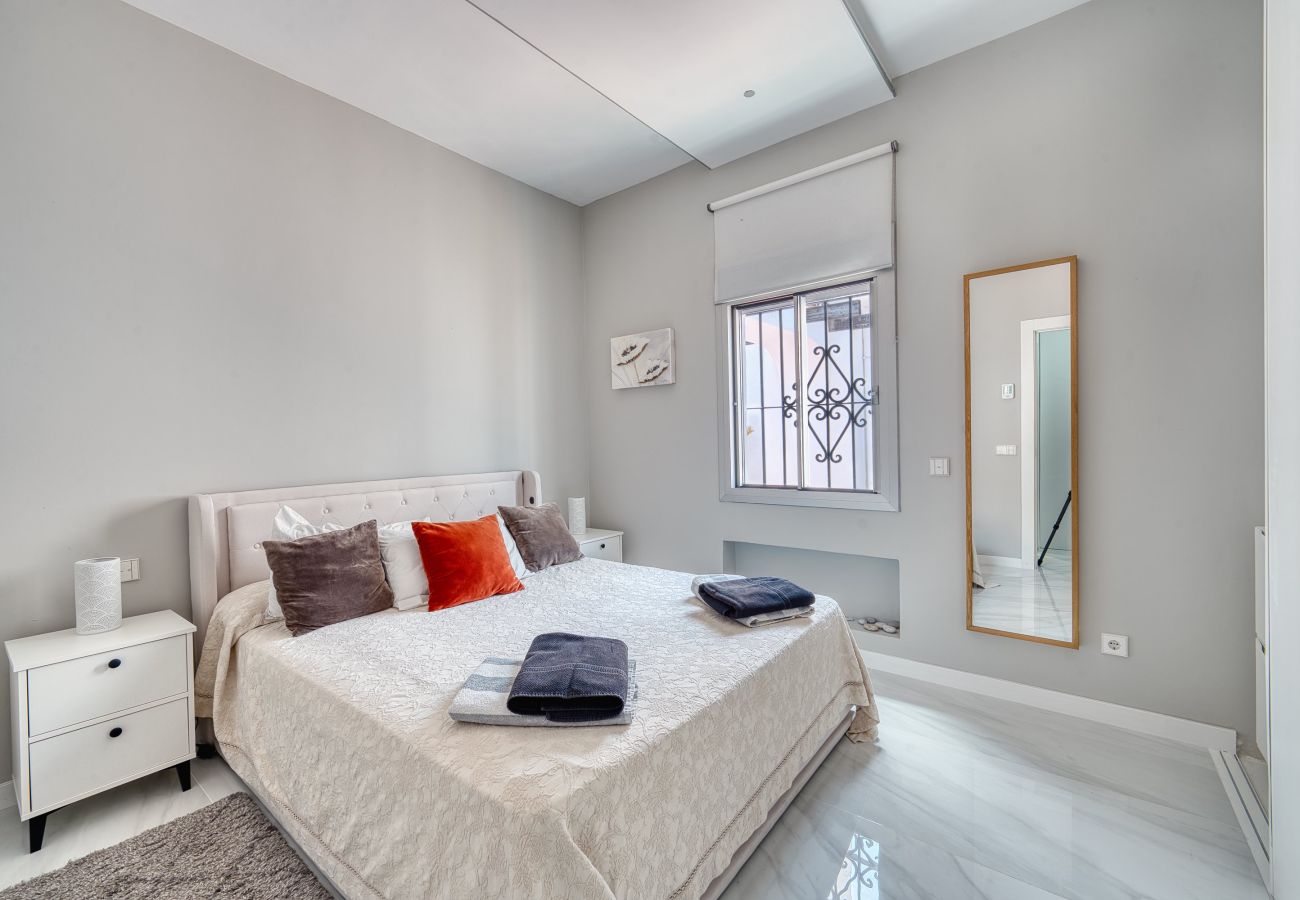 Apartment in Marbella - 3095 Elegant Beachside Apartment in Puerto Banús