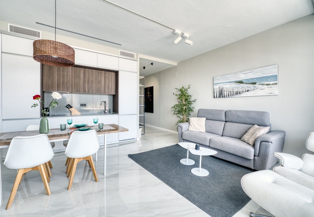 Apartment in Marbella - 3095 Elegant Beachside Apartment in Puerto Banús