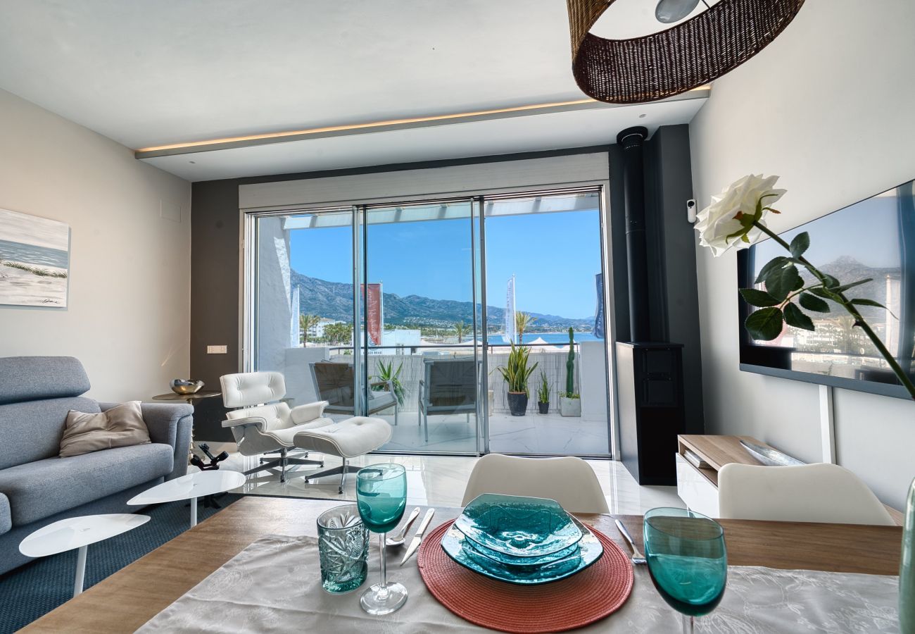 Apartment in Marbella - 3095 Elegant Beachside Apartment in Puerto Banús